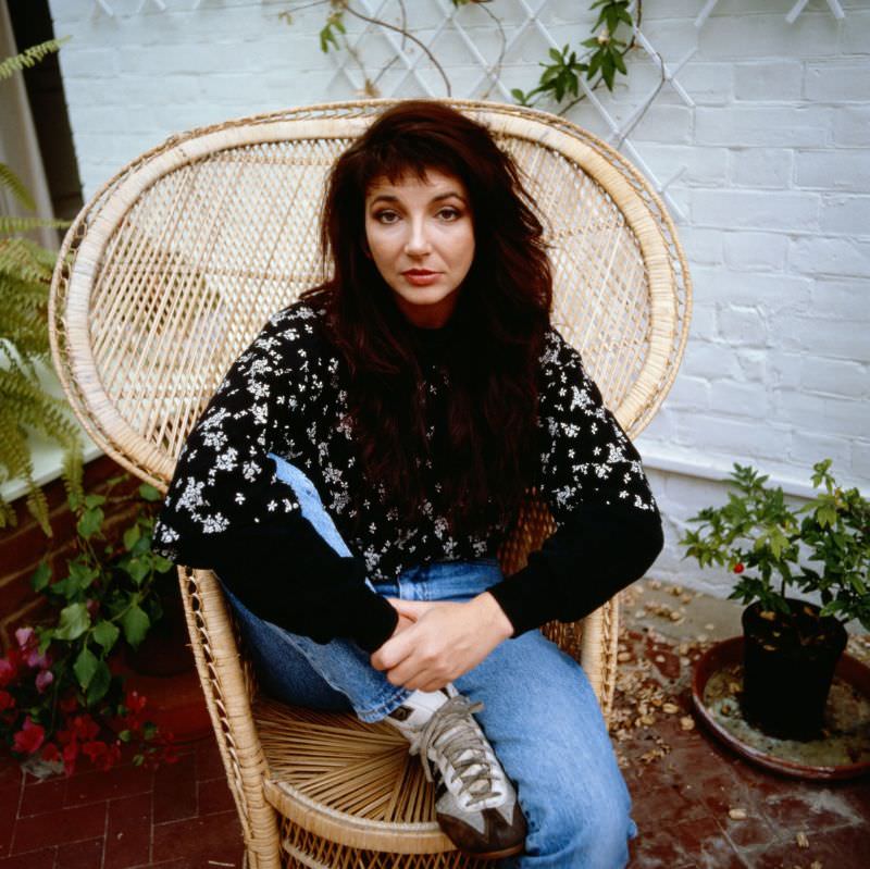 Young Kate Bush: Gorgeous Photos Show Her Fabulous Fashion Styles From 70s And 80s