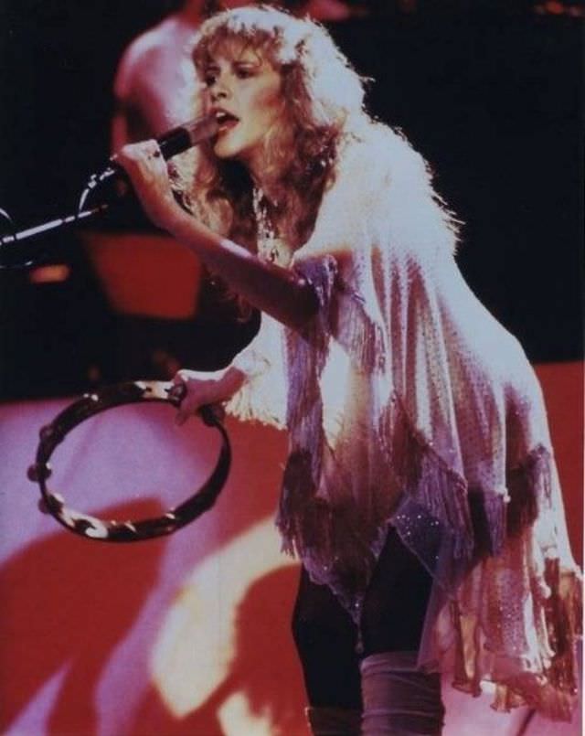 Young Stevie Nicks: Gorgeous Photos Of Female Rockstar Who Shaped Rock 'N' Roll