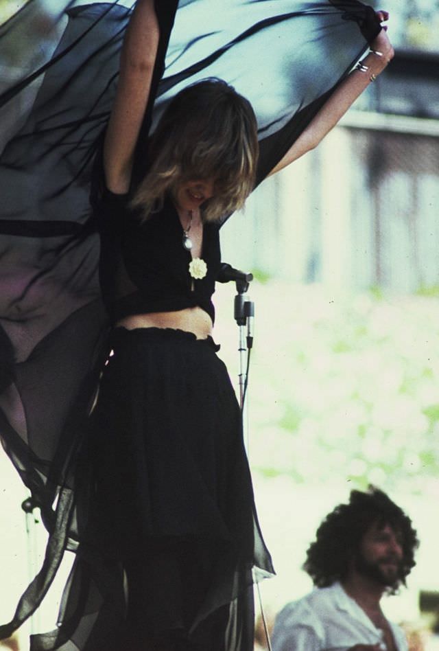 Young Stevie Nicks: Gorgeous Photos Of Female Rockstar Who Shaped Rock 'N' Roll