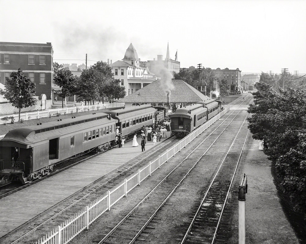 Suburban station at Petoskey, Michigan, 1906