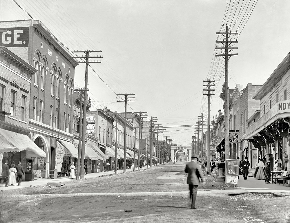 Lake Street, Petoskey, Michigan, 1908