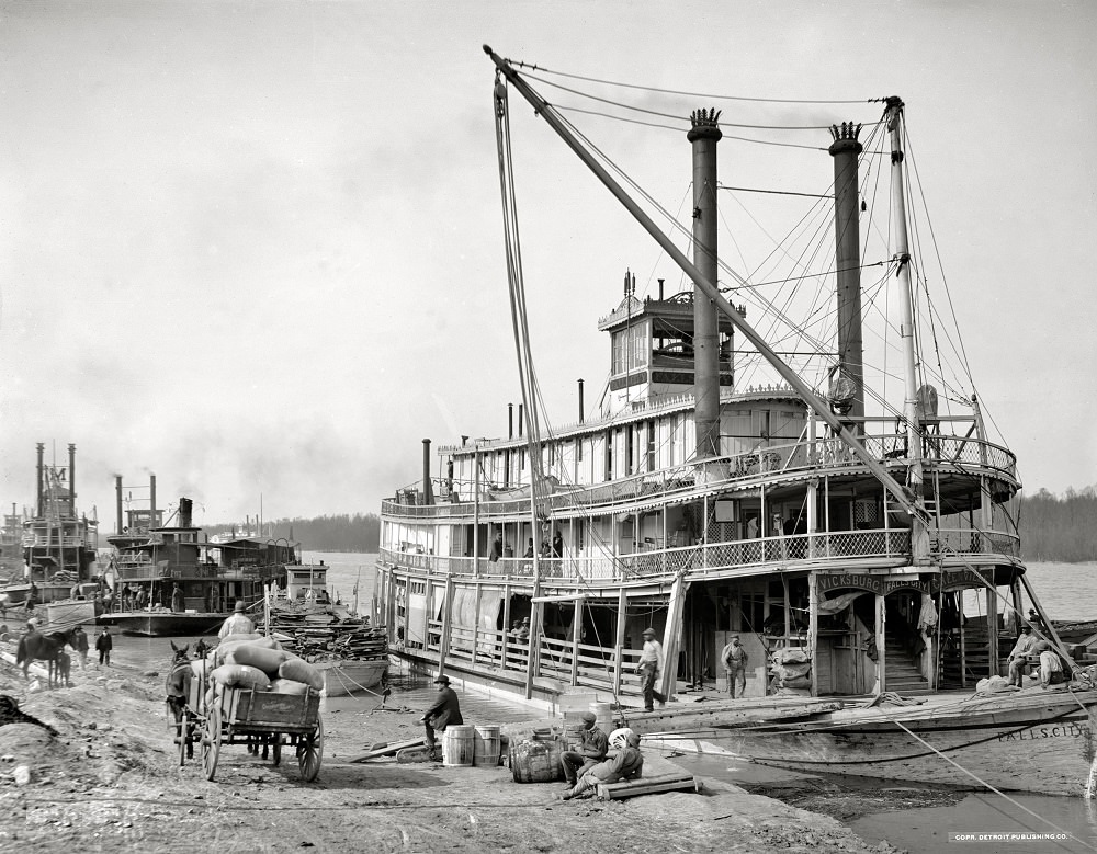 The levee." And the sternwheeler Falls City, Vicksburg, Mississippi, circa 1900