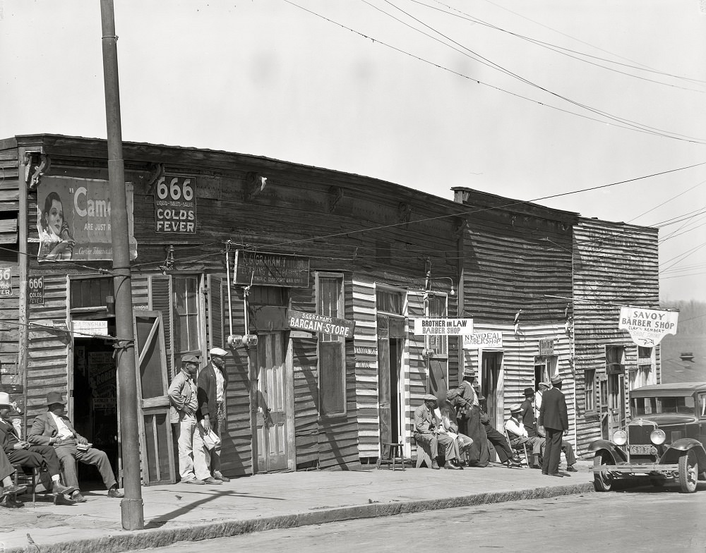 Negro shop fronts, Vicksburg, Mississippi, February 1936