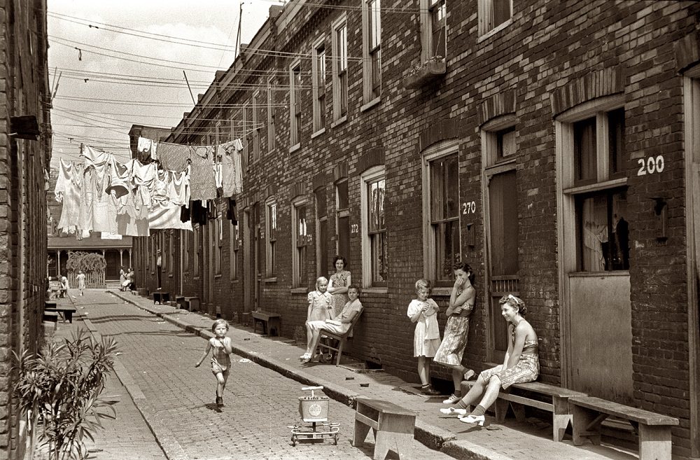 Street Scene, Ambridge, Pennsylvania, 1938
