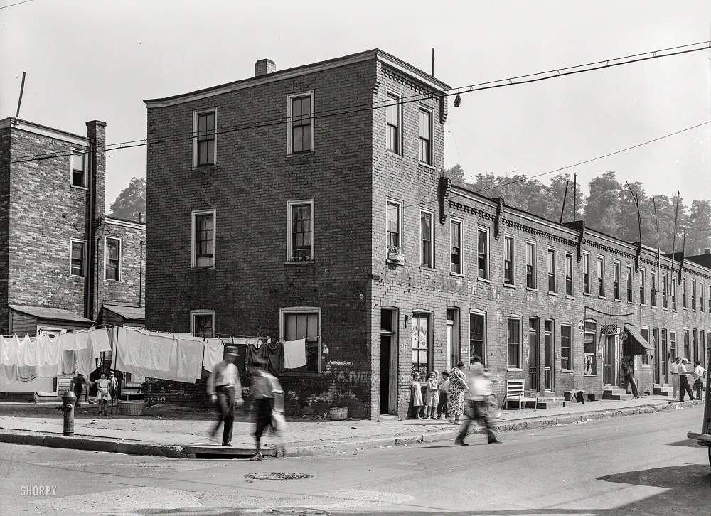 Housing conditions in Ambridge, Pennsylvania, July 1939