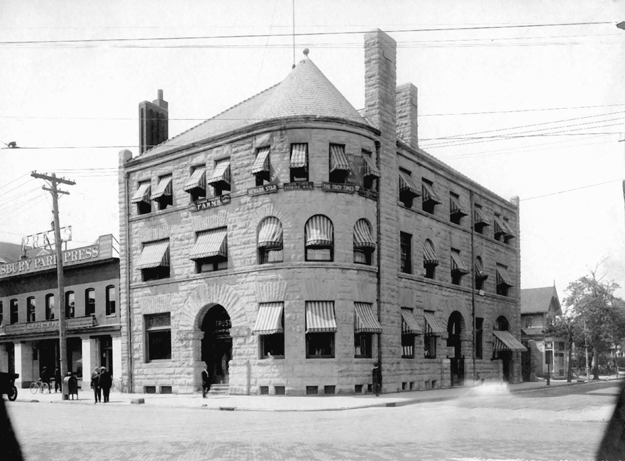 Asbury Park Trust Company and Asbury Park Press, Mattison Avenue, 1917