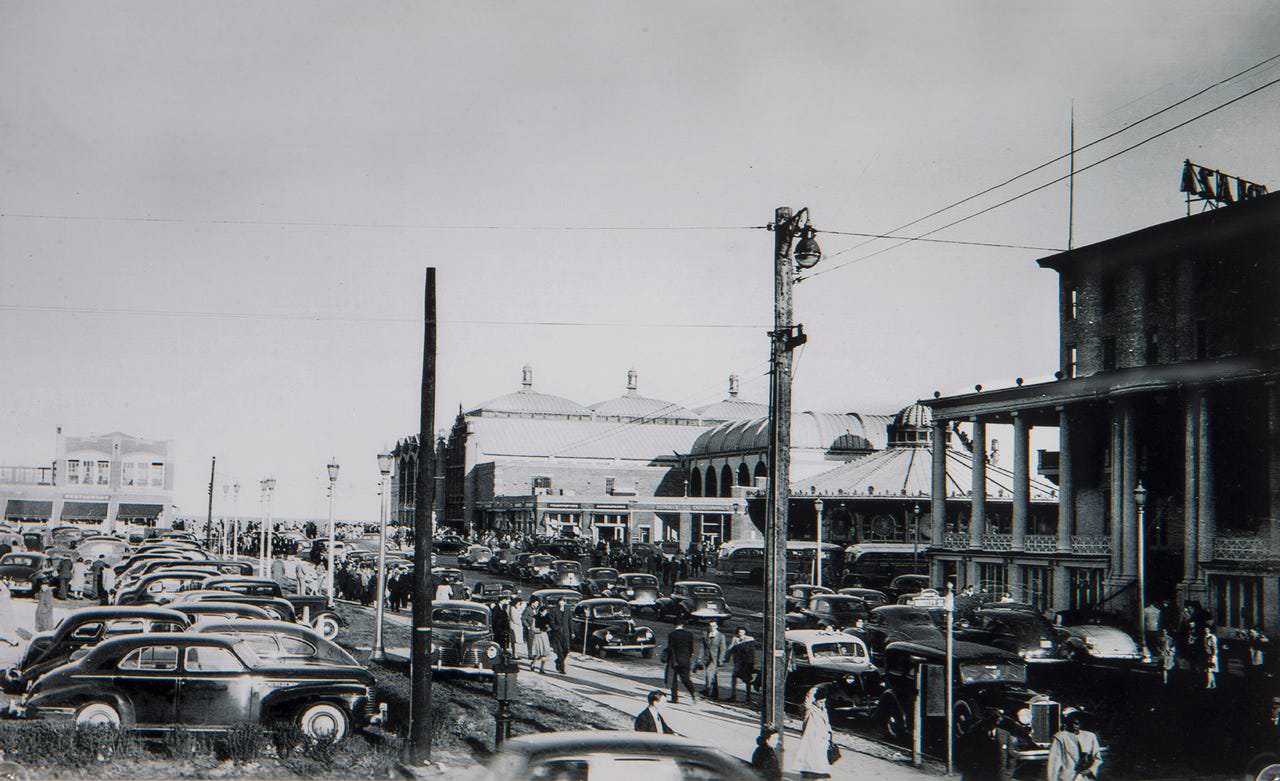 Casino and Plaza hotel, Asbury Park, 1946