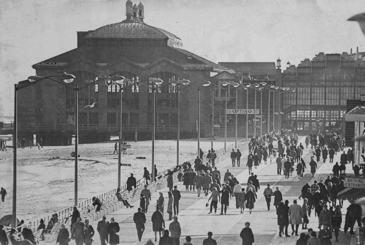 Asbury Park boardwalk looking south from Convention Hall, 1971