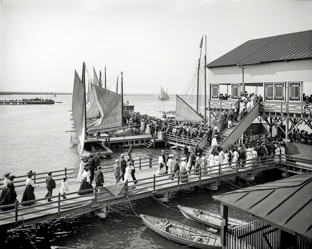 Pier at the inlet, Atlantic City, 1904