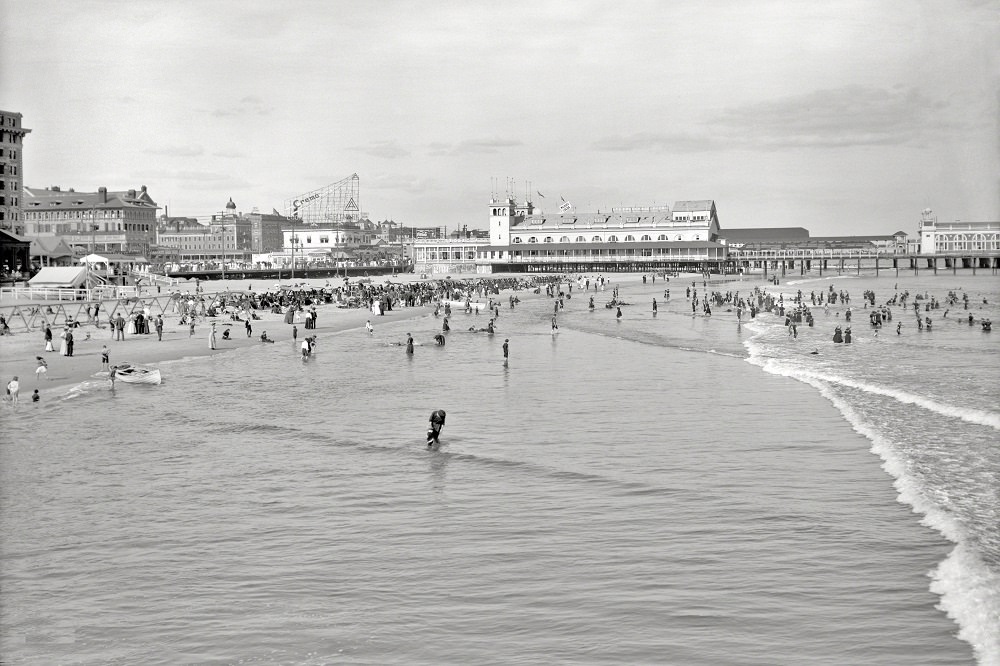 The beach and Steeplechase Pier, 1910