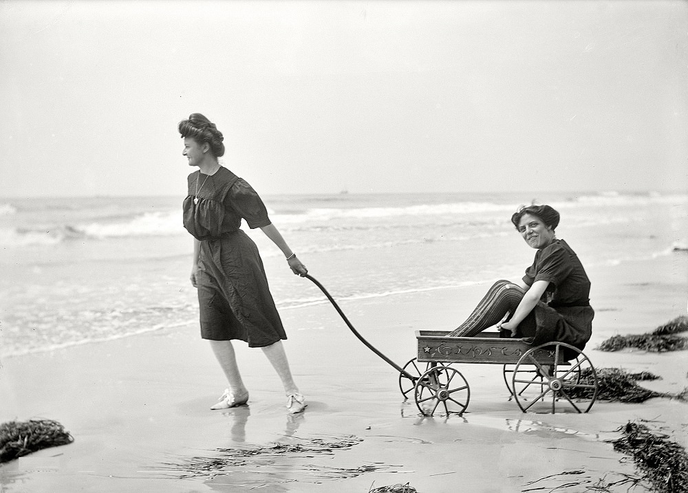 Giddap, Atlantic City circa 1905