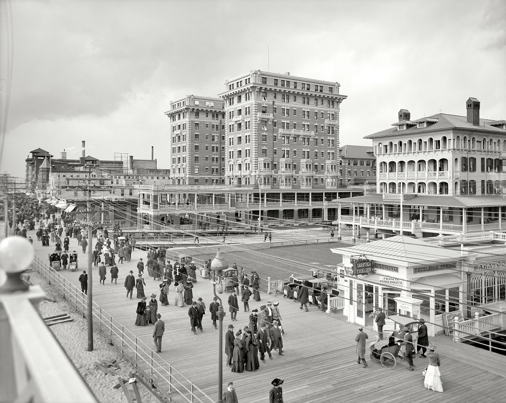 Hotel Chalfonte and Boardwalk, Atlantic City, 1907