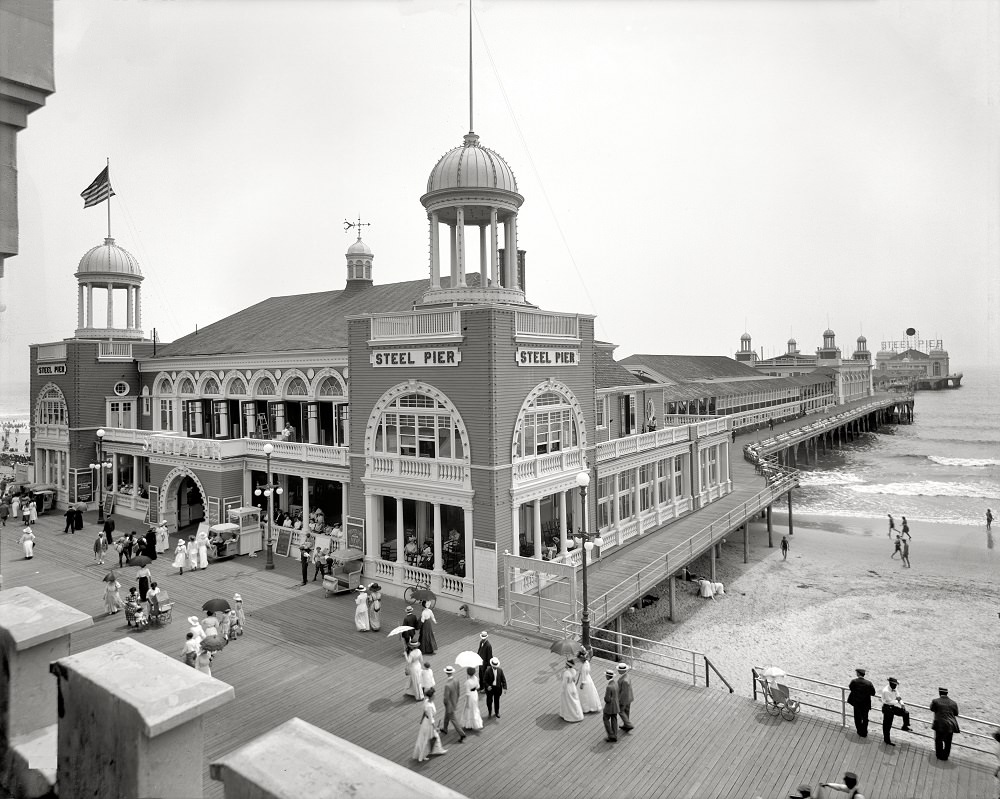 Steel Pier, Atlantic City, 1910