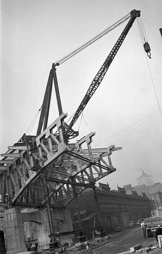 Construction of the Columbia Parkway Viaduct over Eggleston Avenue, looking north, January 1938