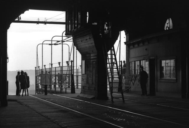 View inside the Mt. Adams incline upper station, March 1939