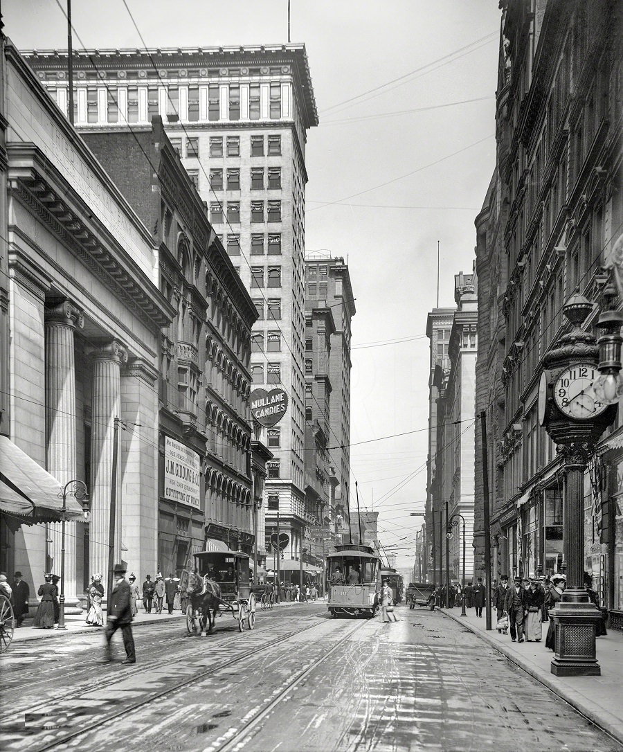 Fourth Street, Cincinnati, Ohio, 1907