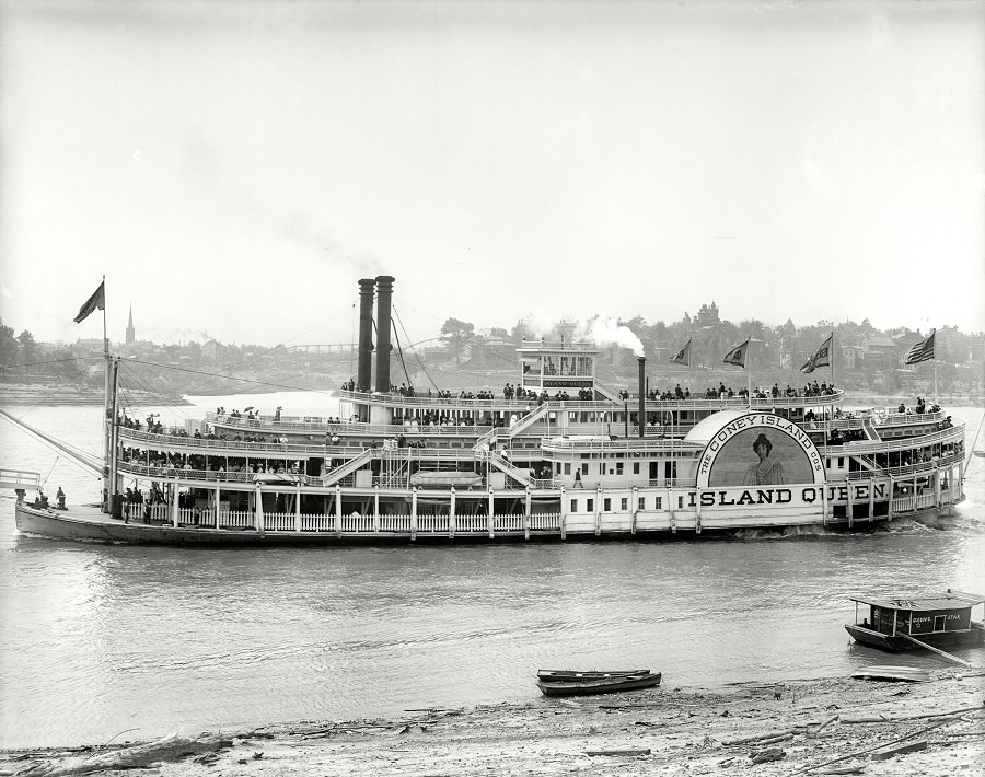 The Ohio River circa 1906