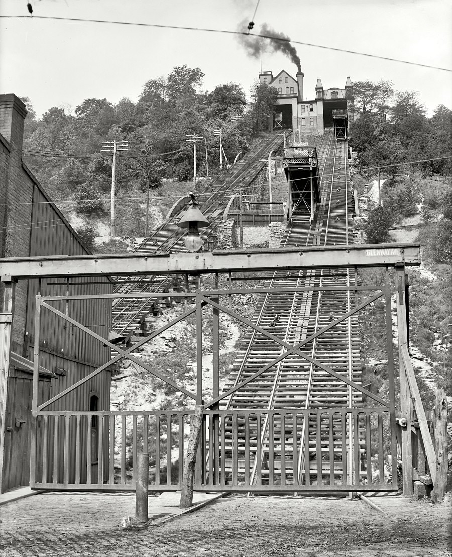 Price Hill Incline. Part of the Cincinnati streetcar and freight elevator system circa 1906.