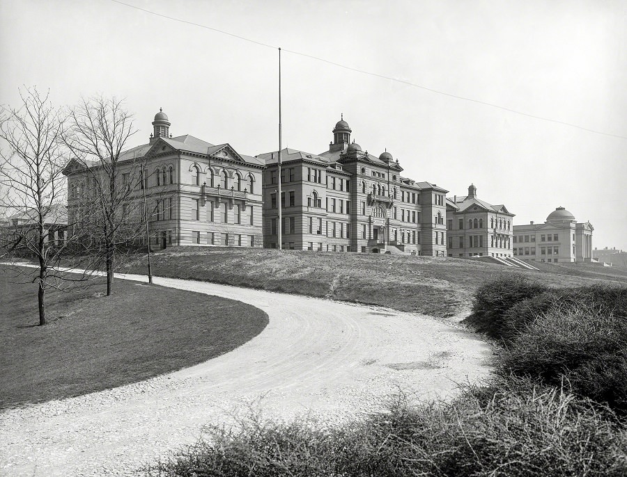 University of Cincinnati, 1904