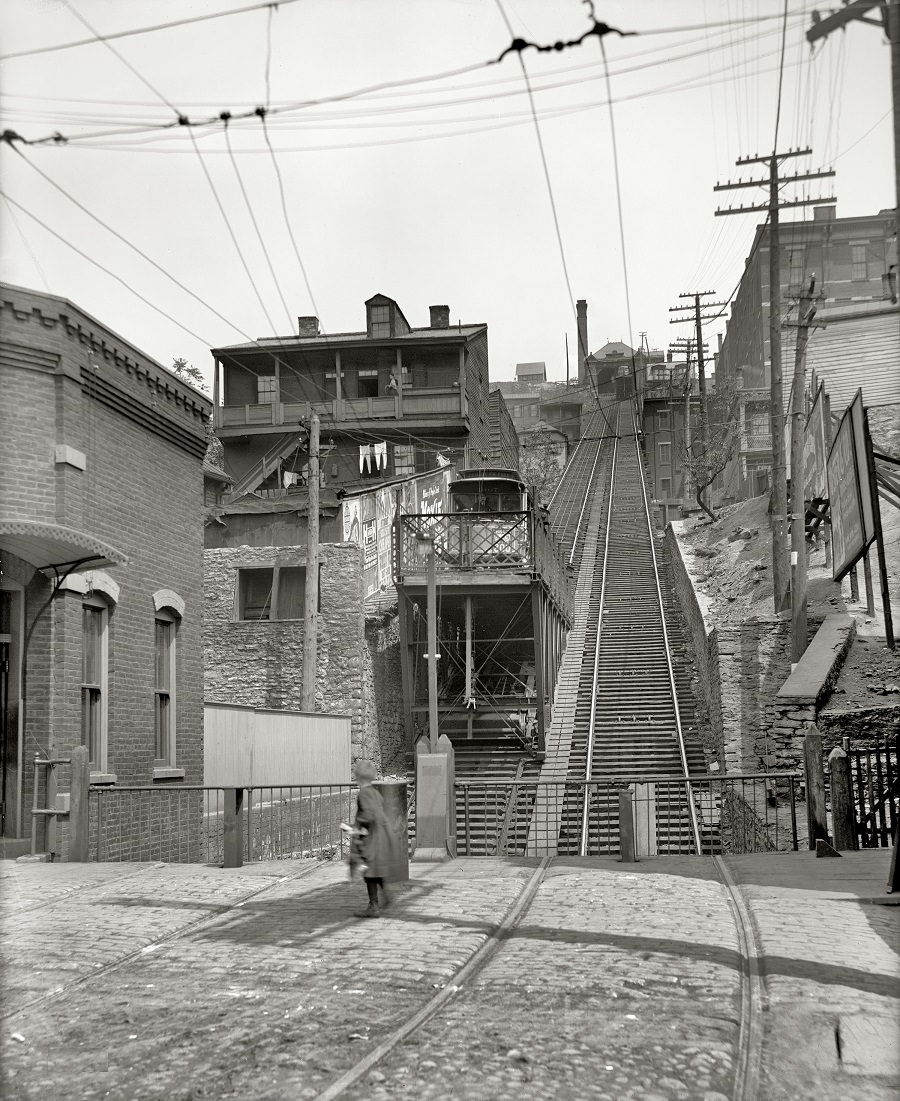 Mount Adams incline, Cincinnati circa 1906