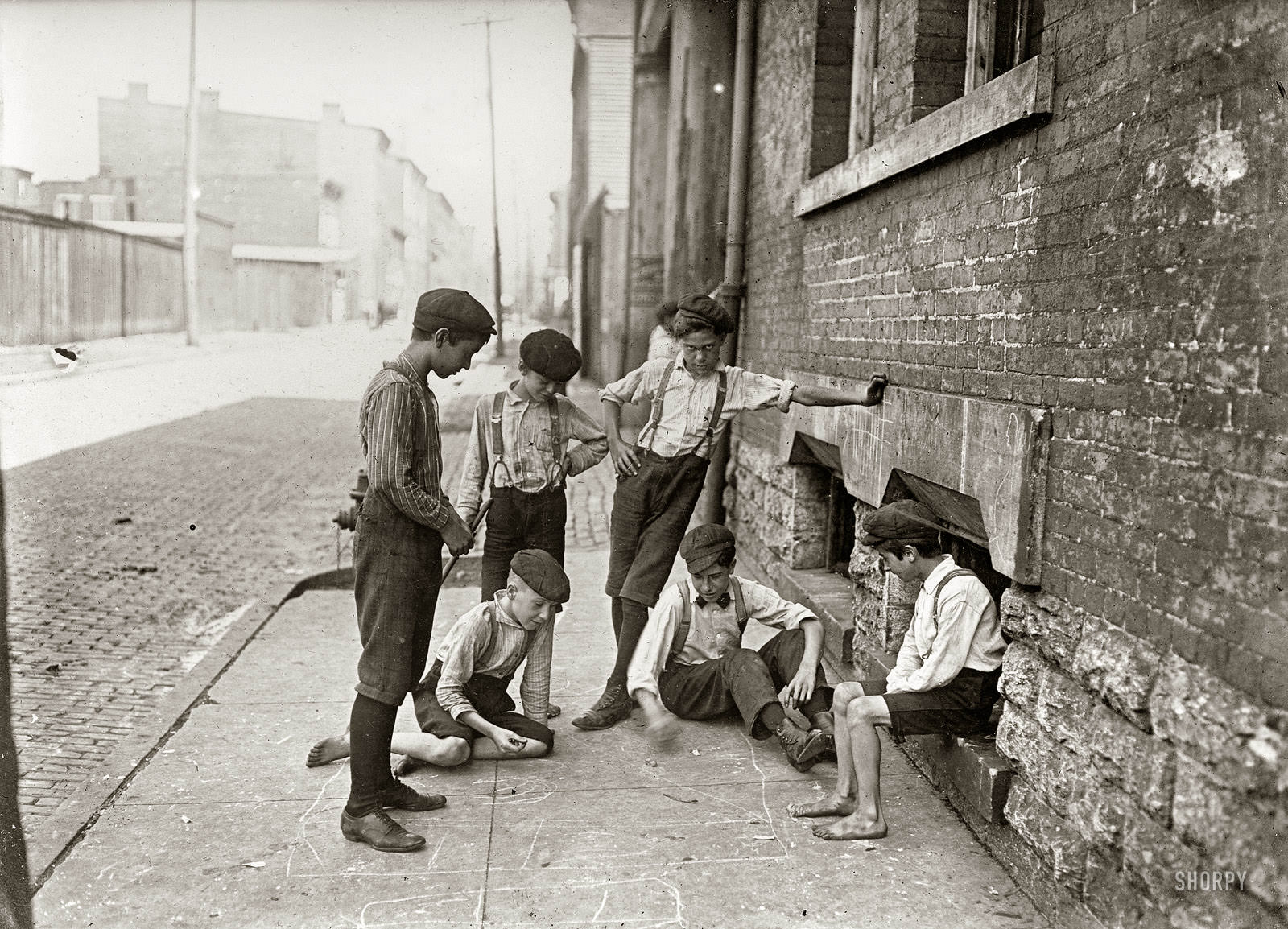 Game of craps, Cincinnati, Ohio, August 1908