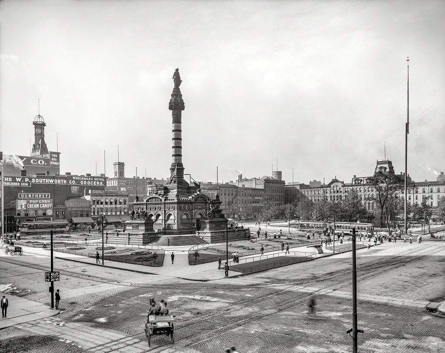 Soldiers and Sailors Monument, Cleveland, Ohio, 1900