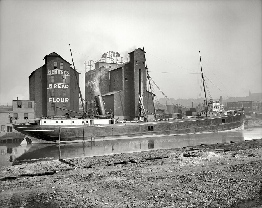 North Star at Henkel's elevator, Cleveland circa 1905