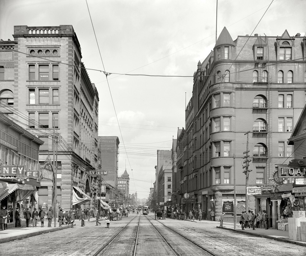 Superior Street, Duluth, 1909