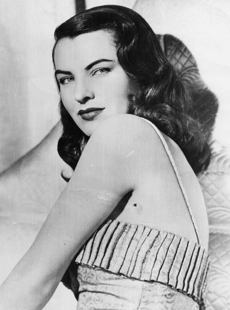 Ella Raines during the filming of 'The Suspect', circa 1944.