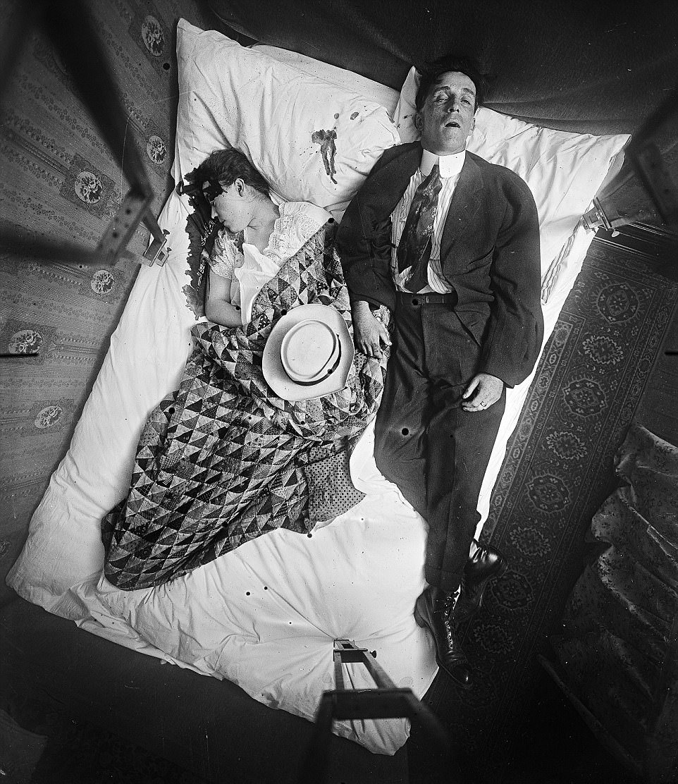 A bloodied couple lying dead in bed was titled 'Double Homicide', 1910