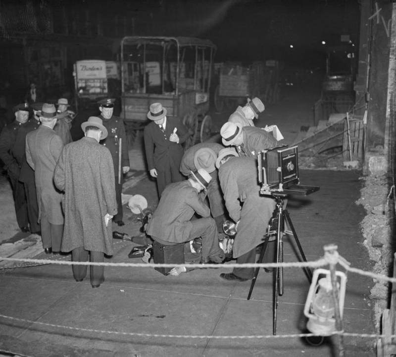 Gangland murder on East 102nd Street. 1937.