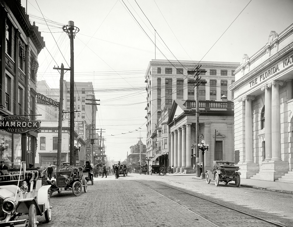 Forsyth Street, west from Main, Jacksonville, Florida, circa 1910