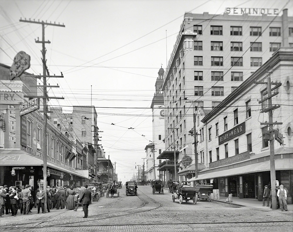 Hogan Street, Home to Dr. Williams, Alveolar, Jacksonville, Florida, circa 1910