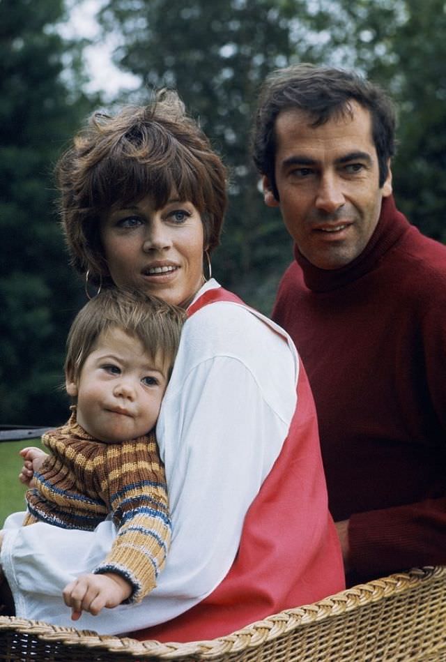 Jane Fonda with her husband and daugther