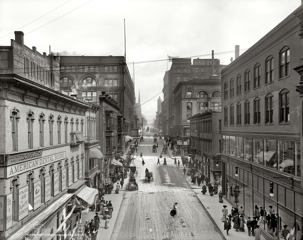 Petticoat Lane, Kansas City, Missouri, circa 1906