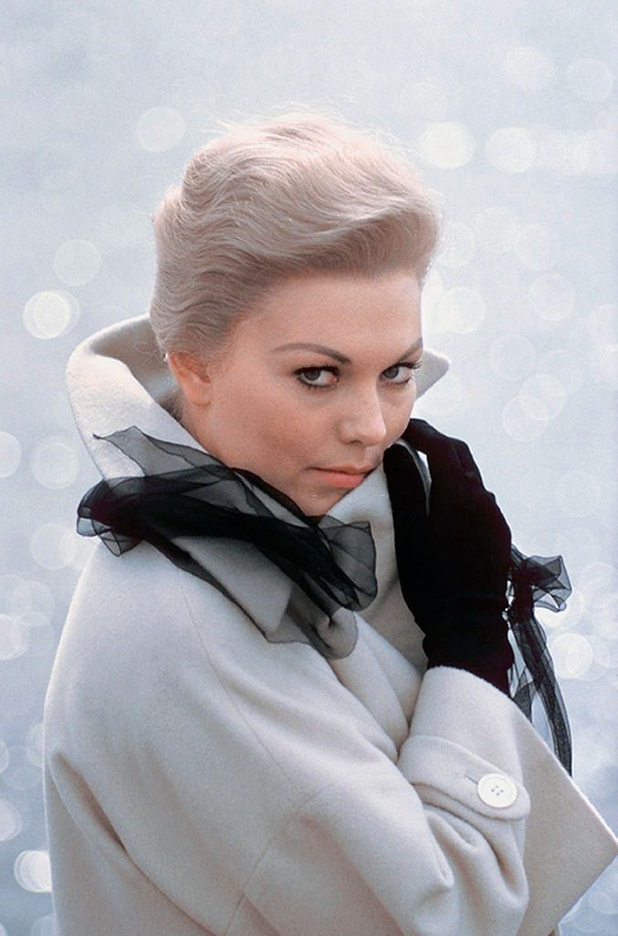 Kim Novak portré-ülés a "Vertigo" sorozatán, 1957. október 12-én.