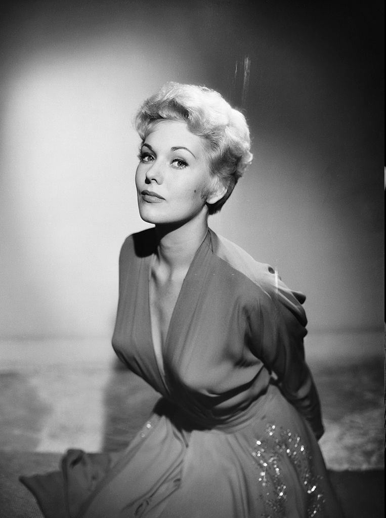 Kim Novak, 1954