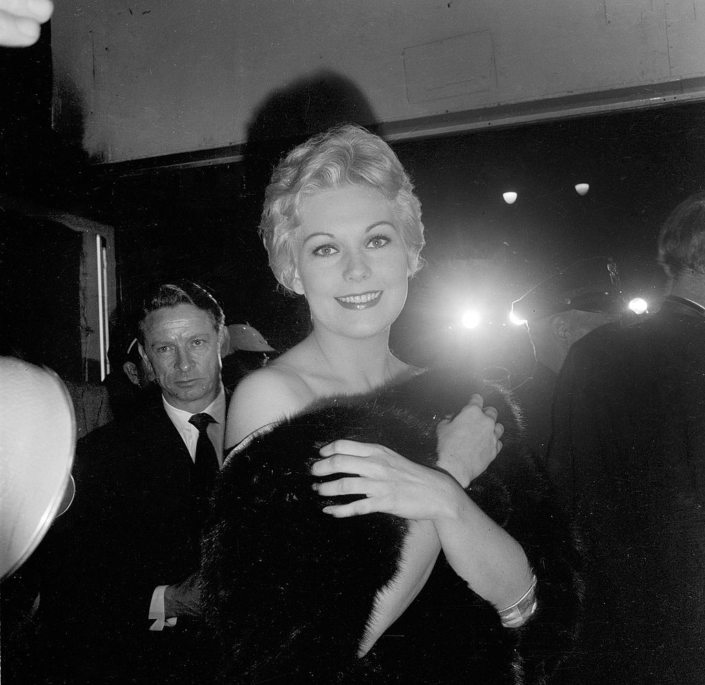 Kim Novak a Los Angeles-i Akadémia díjain, 1956