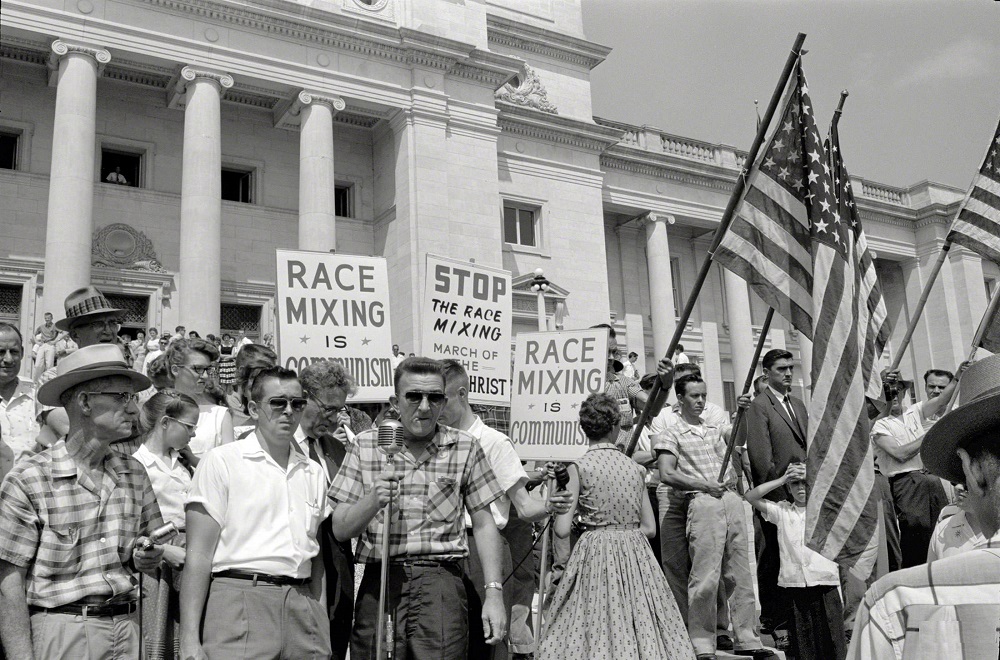 Rally at State Capitol, A group protesting admission of the 'Little Rock Nine' to Central High School, Little Rock, Arkansas, August 20, 1959