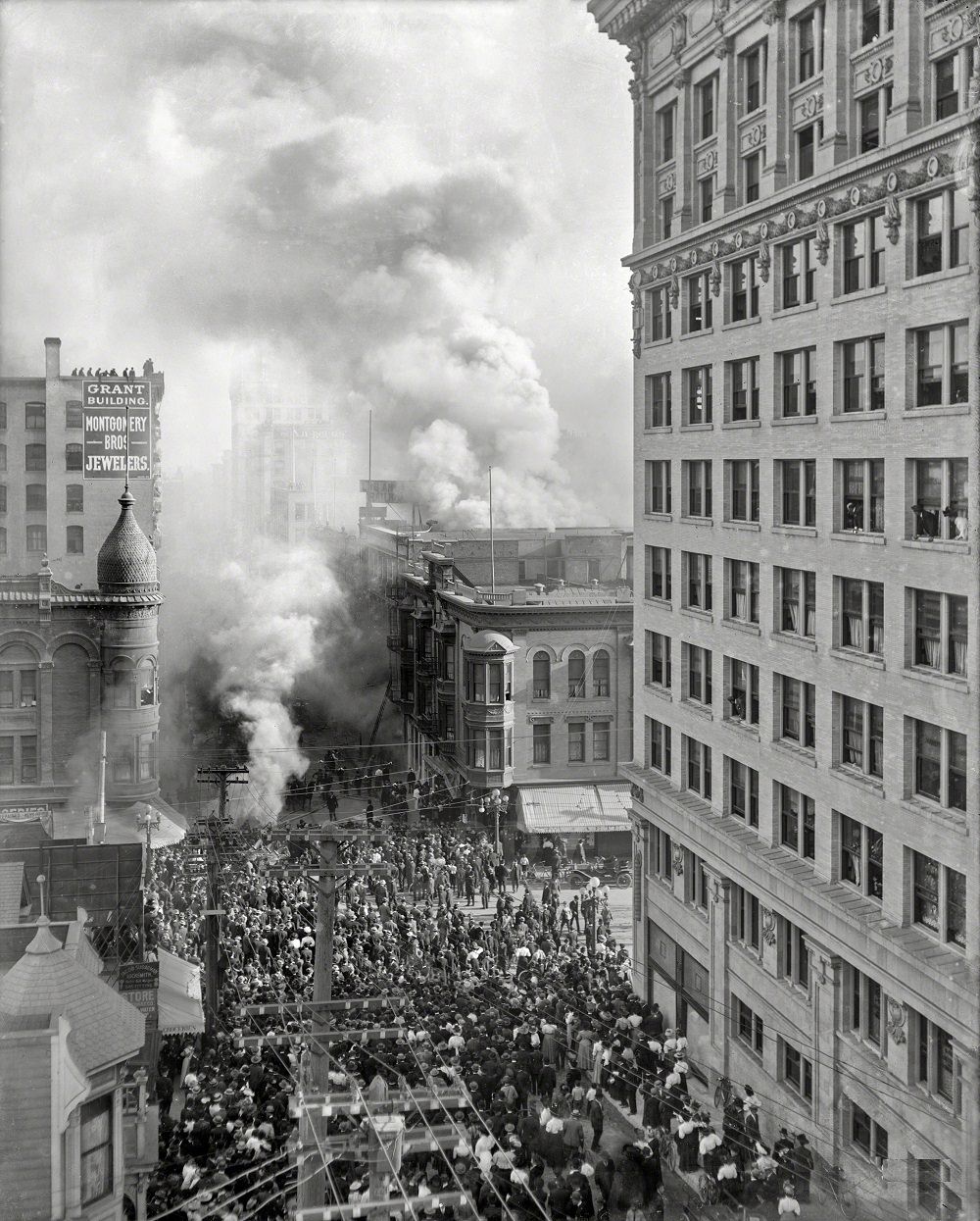 Los Angeles Pacific Railroad fire, Fourth Street between Hill and Broadway, Nov. 15, 1908