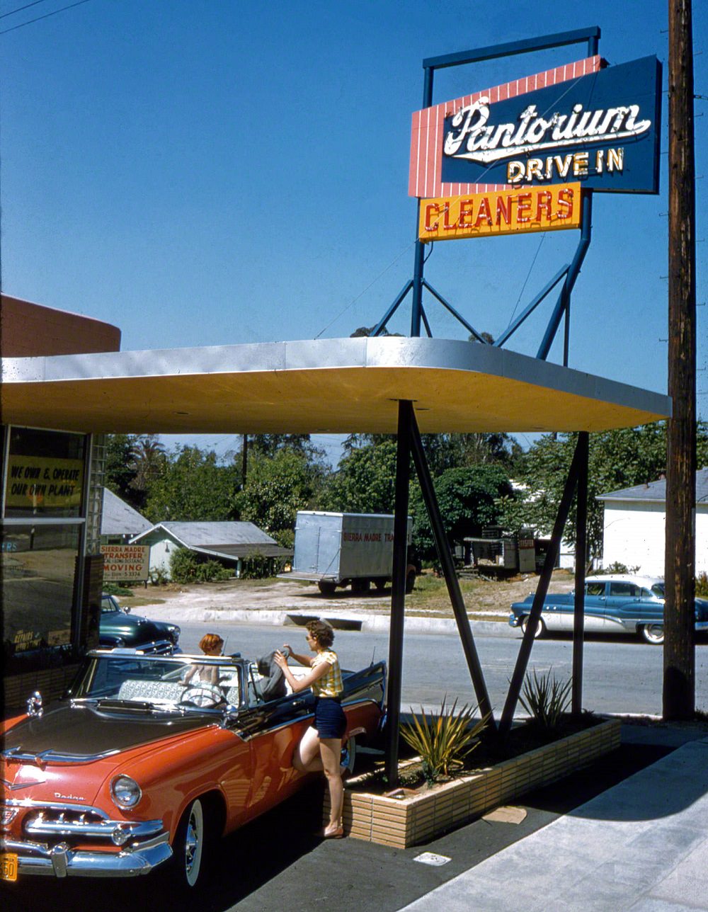 Pantorium Drive in Cleaners, Los Angels, 1956