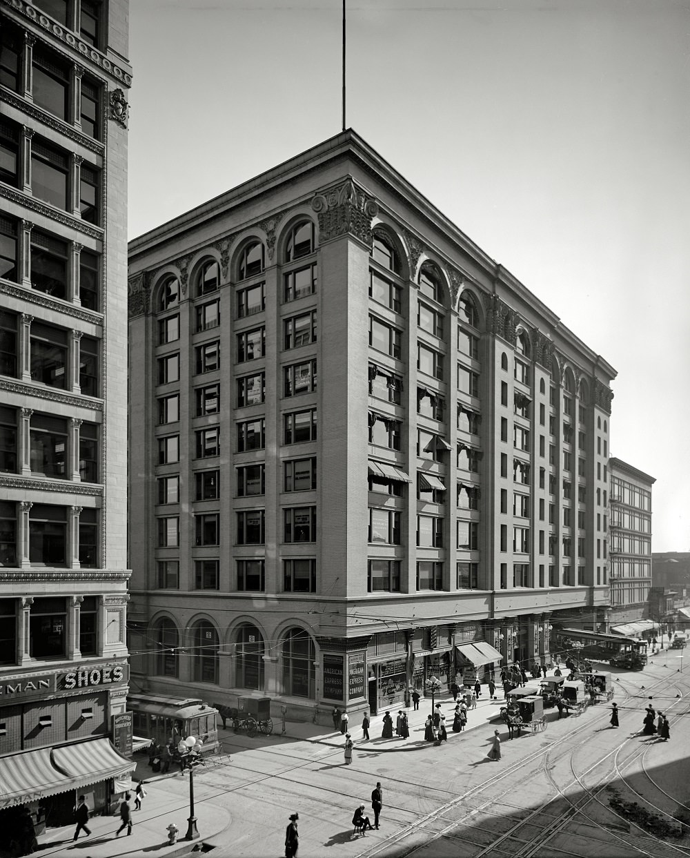 American Express Co., Main and Sixth, Los Angeles, 1910