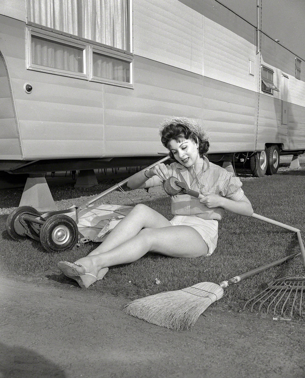 Trailer Life model, Los Angeles, 1957