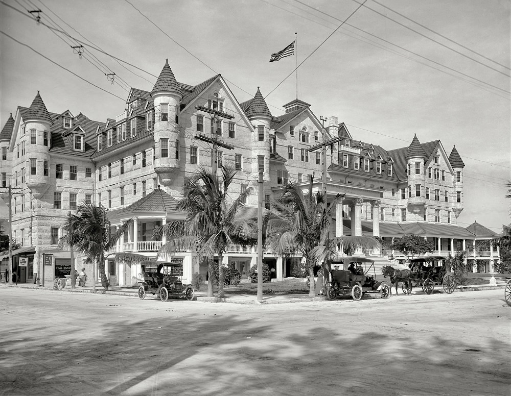Halcyon Hotel, 12th Street and Avenue B, Miami, January 29, 1912