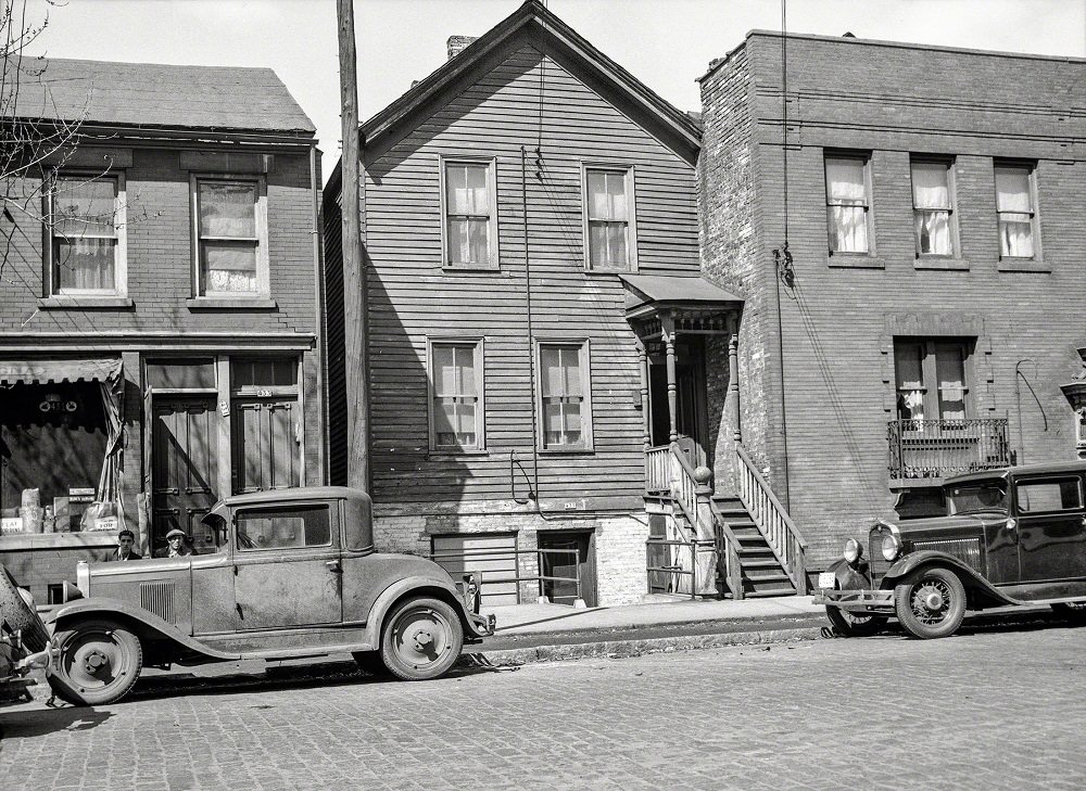 House at 437 North Jackson Street. Milwaukee, Wisconsin, April 1936