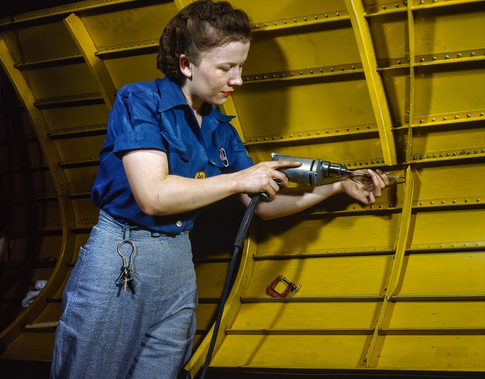 Woman workig on a 'Vengeance' dive bomber, Nashville, 1943