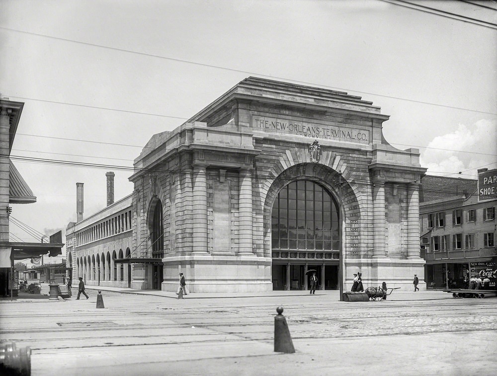 Terminal Station, Canal Street,New Orleans circa 1910. Demolished in 1956