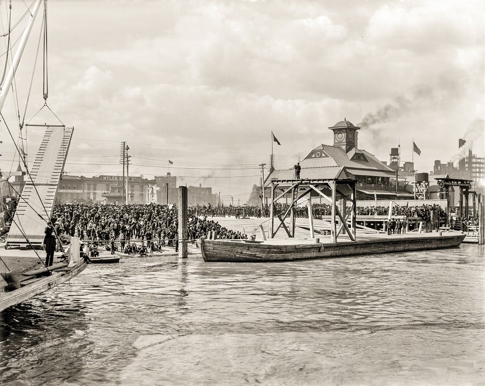 Mardi Gras, New Orleans, The Mississippi River circa 1900