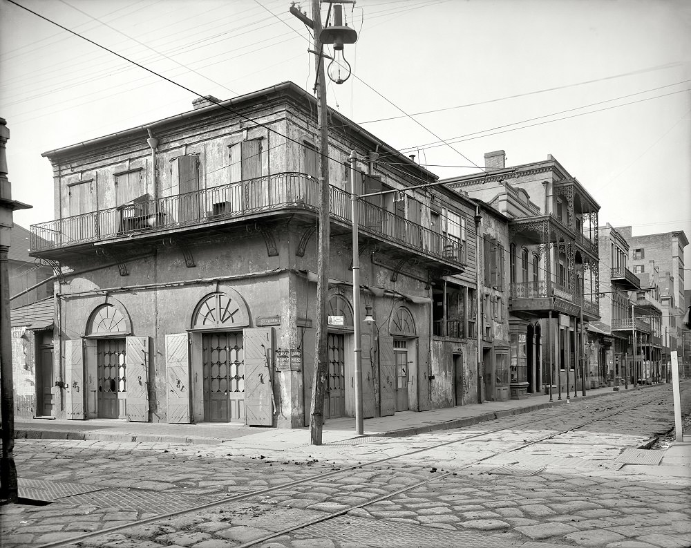 Old Absinthe House and Bourbon Street, New Orleans circa 1903