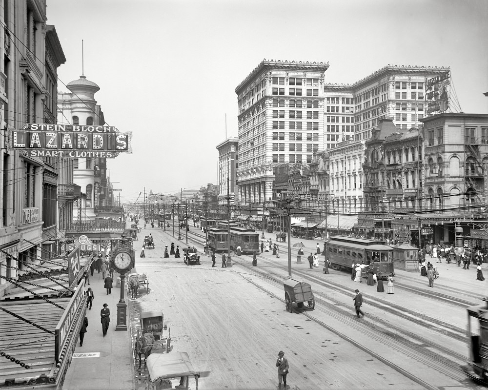 Canal Street in New Orleans circa 1910